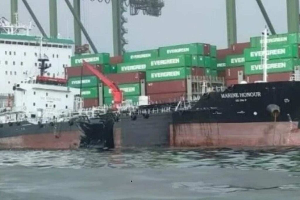 Incidente nave Singapore durante rifornimento