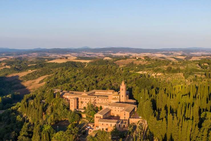 abbazia di monte oliveto maggiore monastero italia