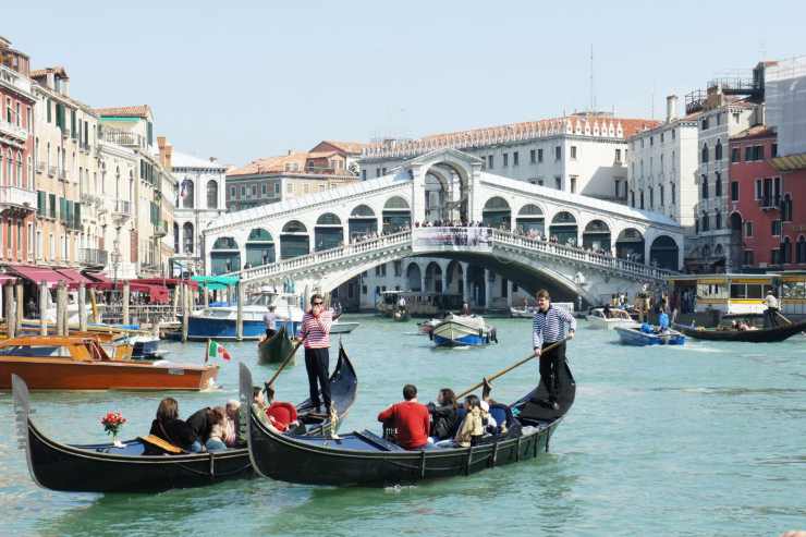 10 euro per entrare a venezia